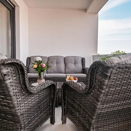 Luxury Nina With Sea View *